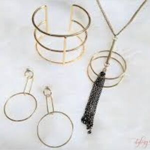 Elegant Bronze/Black Necklace Cuff and Earring Set